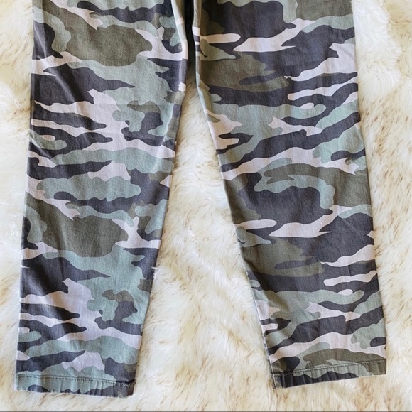 J Crew camo cropped pant - Picture 7 of 7